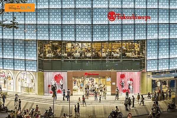 Takashimaya - địa điểm nên đi trong lễ Giáng Sinh