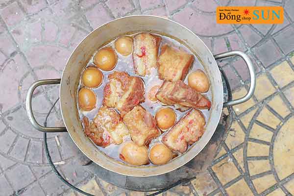 Món ăn Tết ở Việt Nam