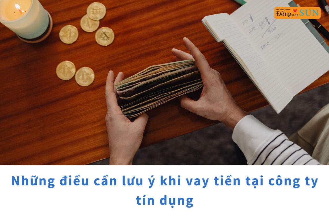 Kinh nghiệm vay tiền Home Credit, FE Credit
