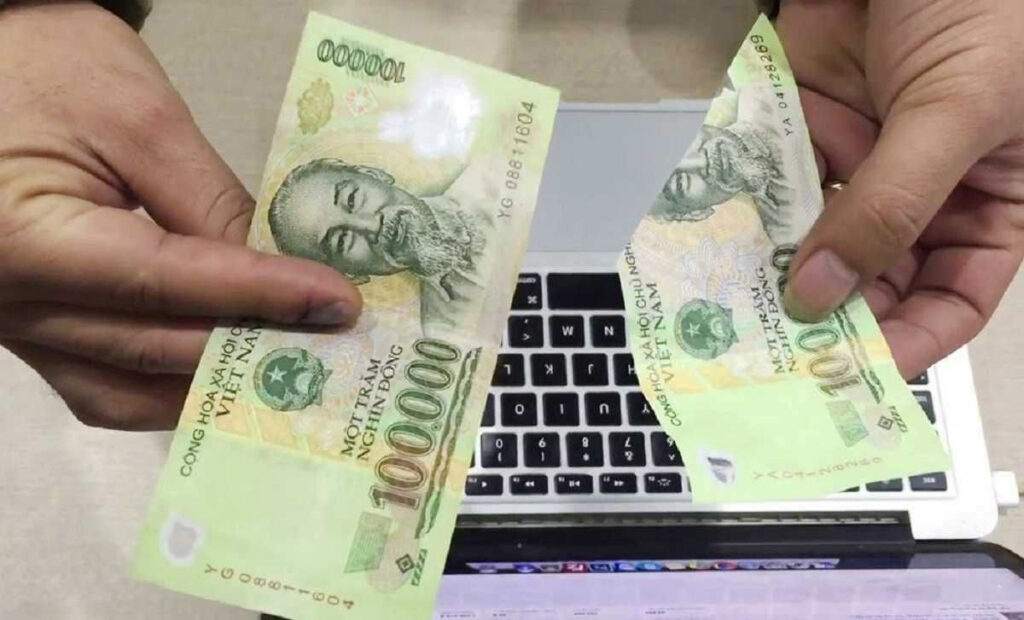 Tiền rách là thế nào? Tiền như thế nào không đủ tiêu chuẩn lưu hành?