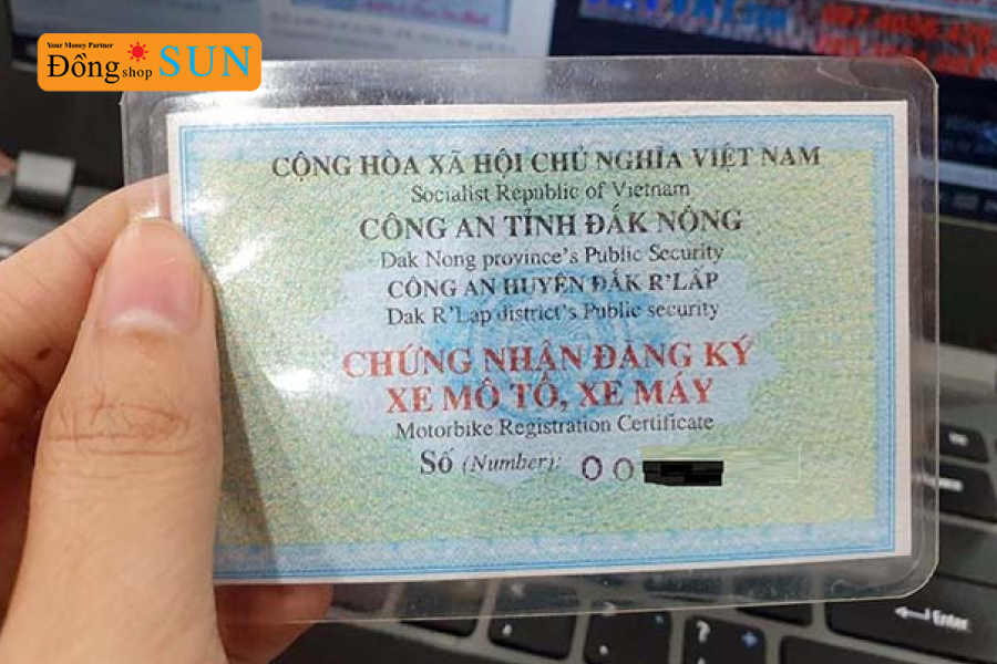 Cầm cavet xe không chính chủ có được không ?