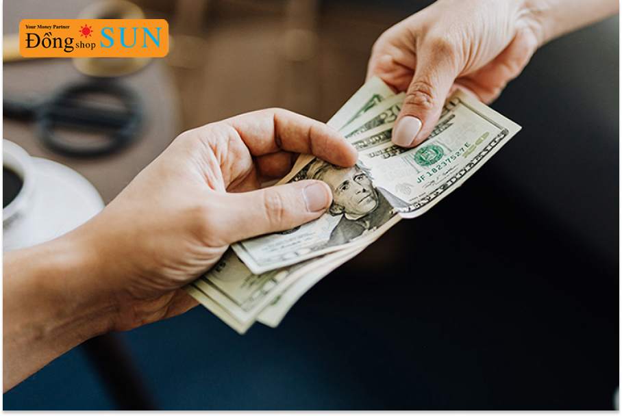 Vay 20 triệu trả góp 12 tháng lãi bao nhiêu?